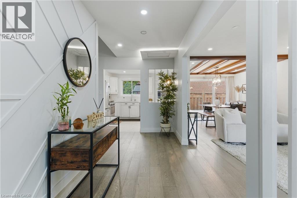 197 Burbank Street Property Photo 4