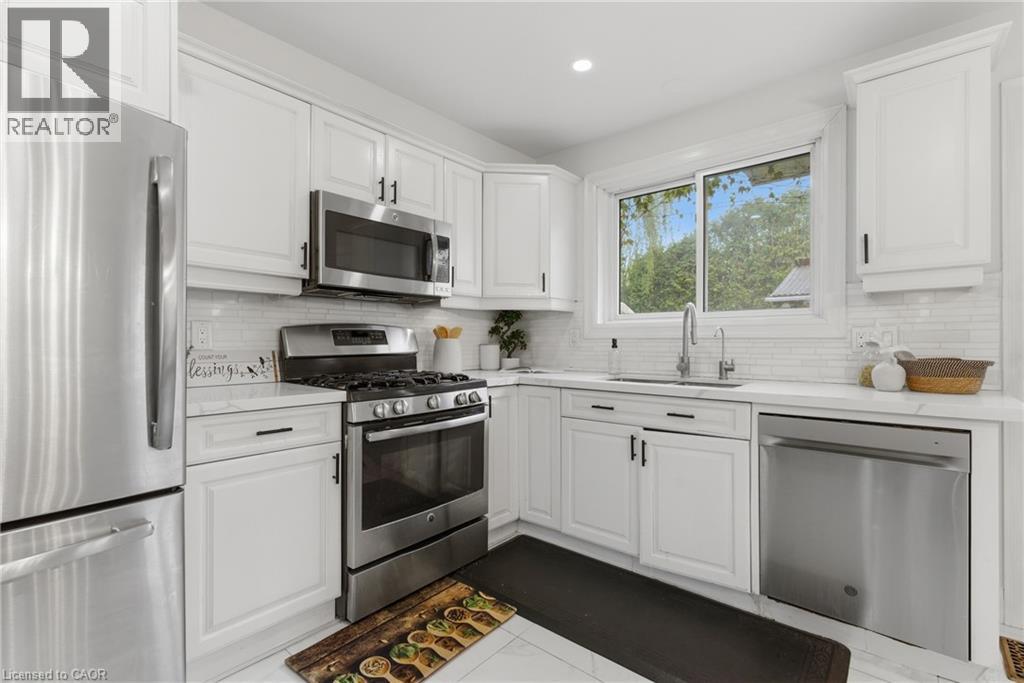 197 Burbank Street Property Photo 8