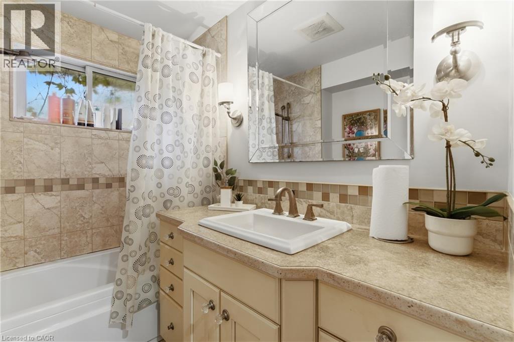 197 Burbank Street Property Photo 15