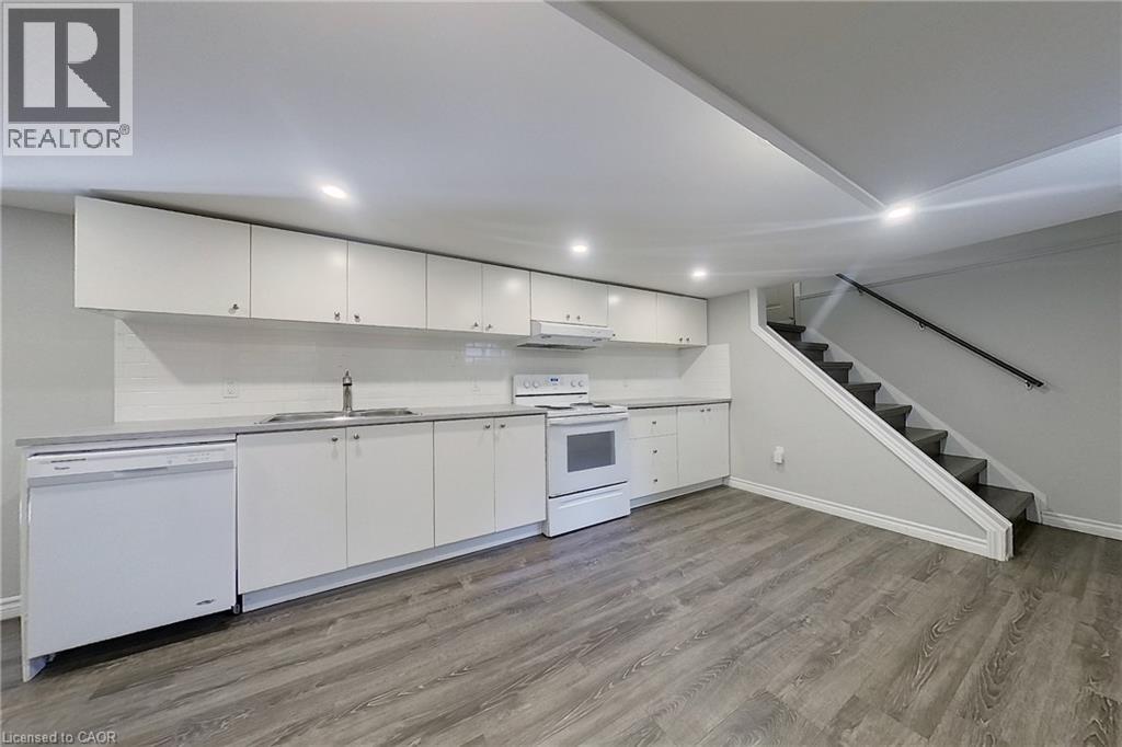 212 Doon Road Property Photo 35
