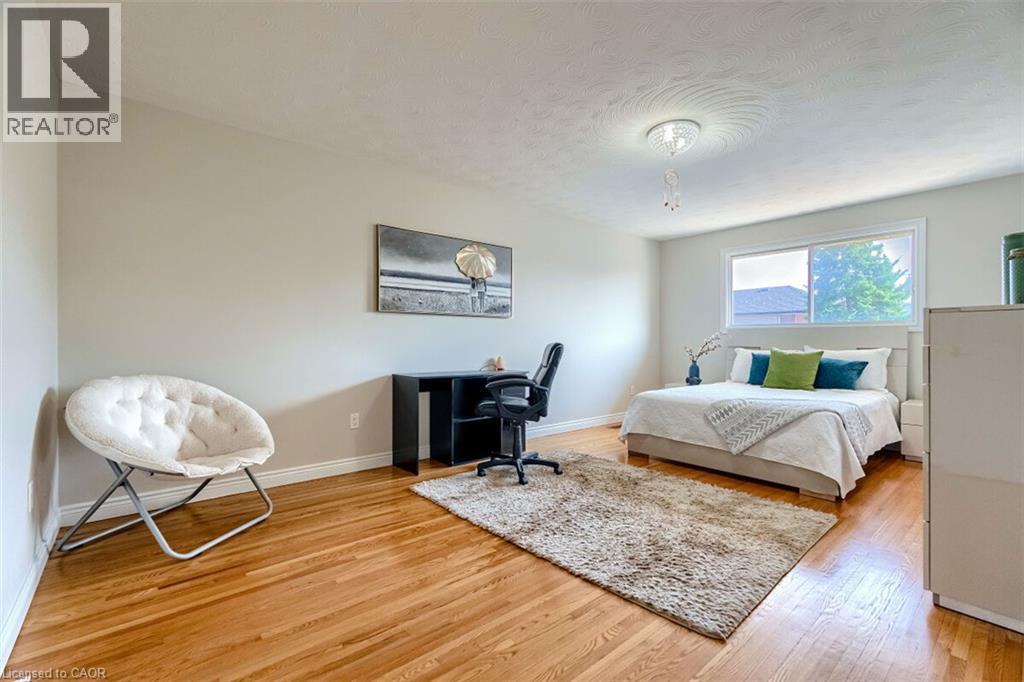 16 Vogue Court Property Photo 29