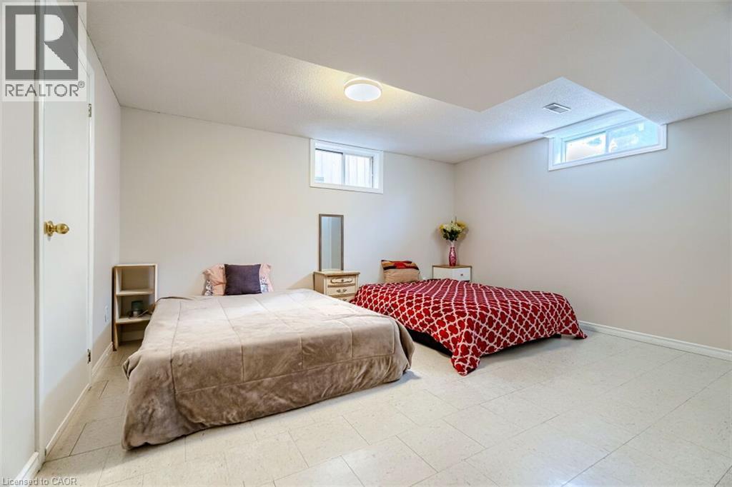 16 Vogue Court Property Photo 43