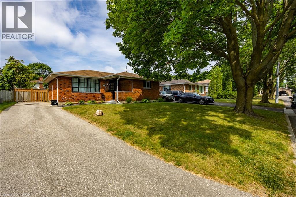 53 MILLER Crescent Property Photo 1