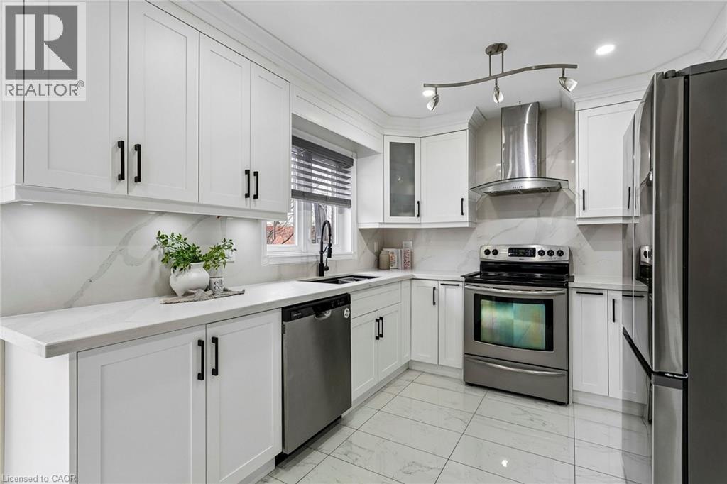 6769 Gracefield Drive Property Photo 4