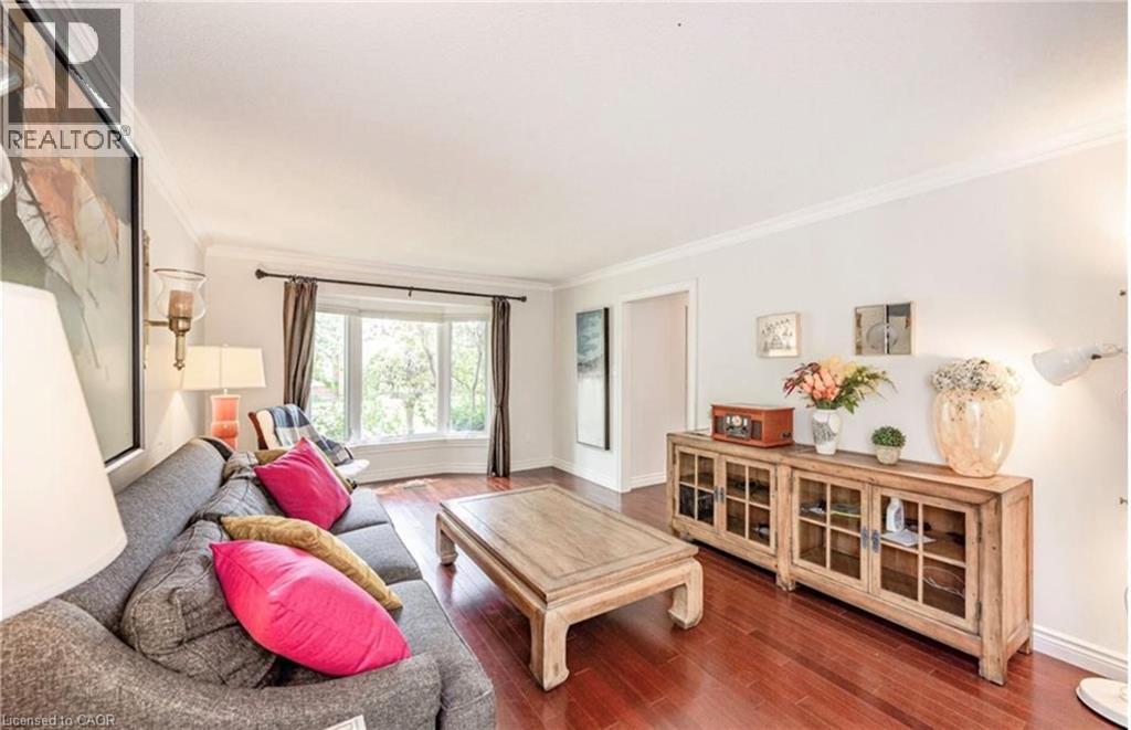 500 Blenheim Crescent Property Photo 9