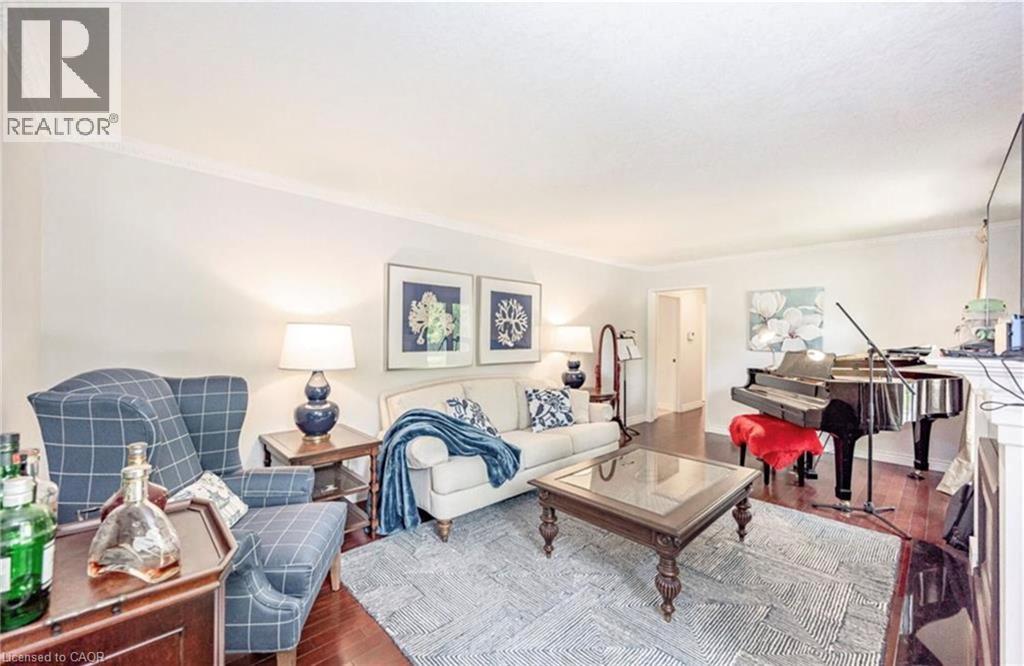 500 Blenheim Crescent Property Photo 17