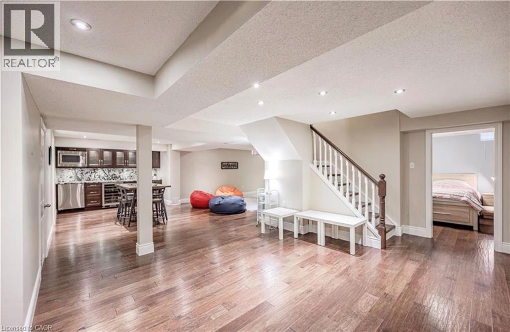 500 Blenheim Crescent Property Photo 32