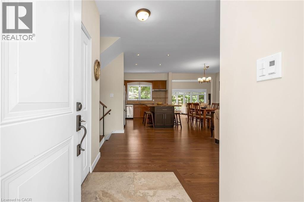 285 Surrey Drive Property Photo 4