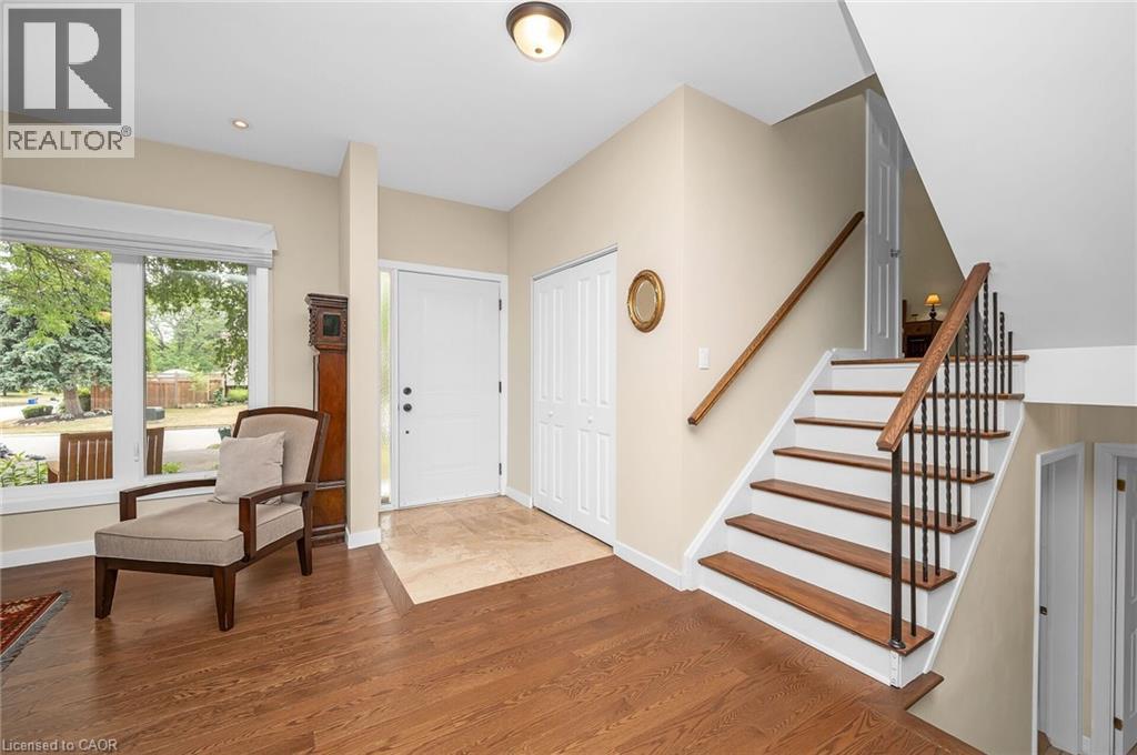 285 Surrey Drive Property Photo 5
