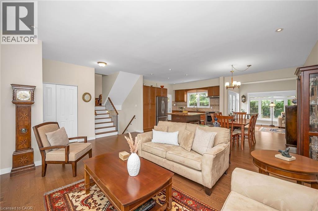 285 Surrey Drive Property Photo 8