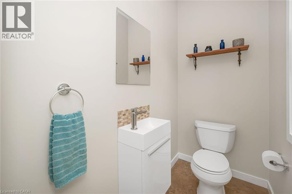 285 Surrey Drive Property Photo 17