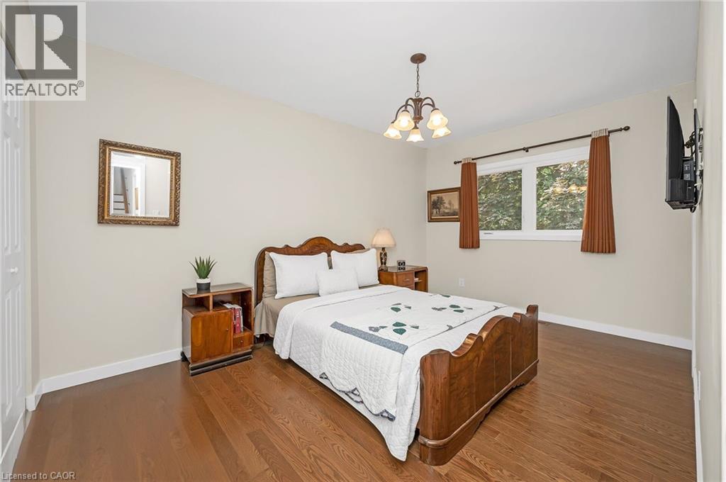 285 Surrey Drive Property Photo 22