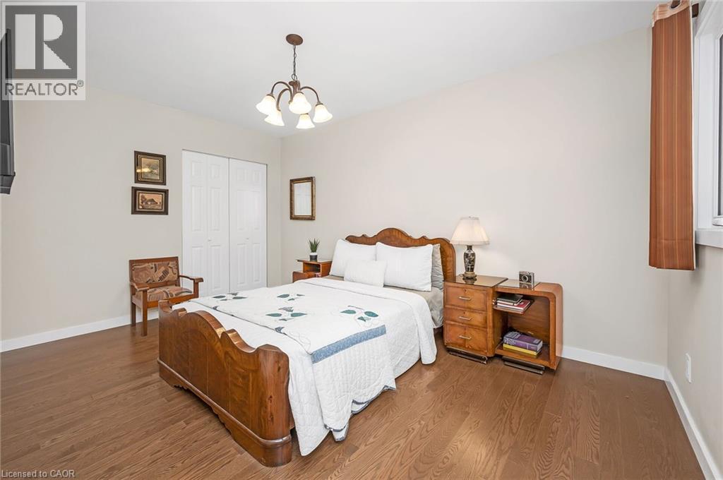 285 Surrey Drive Property Photo 23