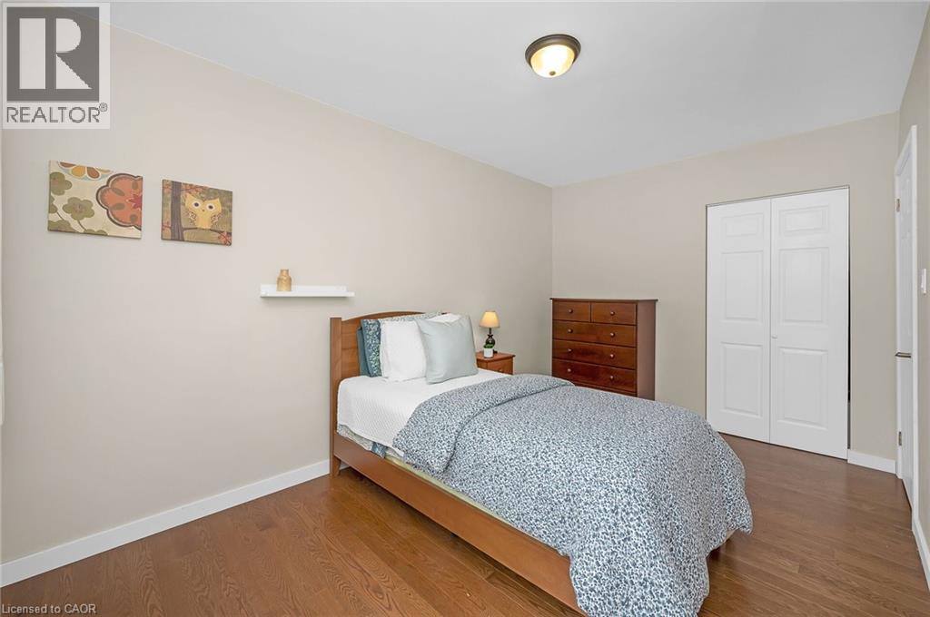285 Surrey Drive Property Photo 26