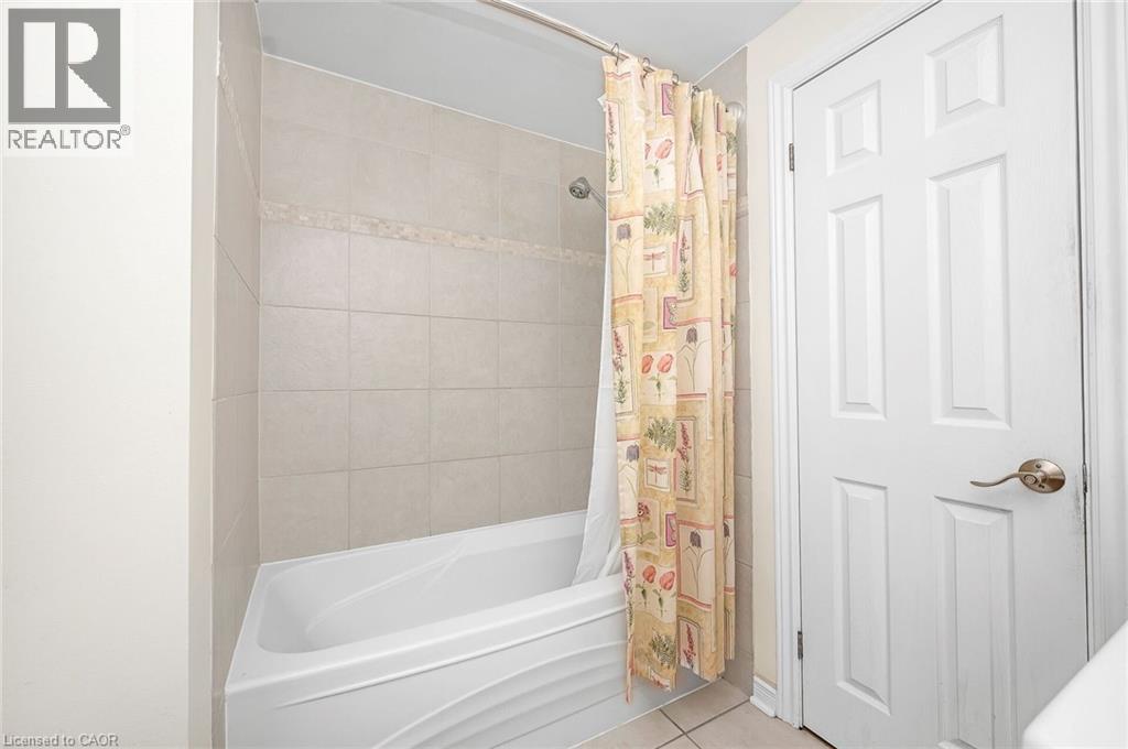285 Surrey Drive Property Photo 28