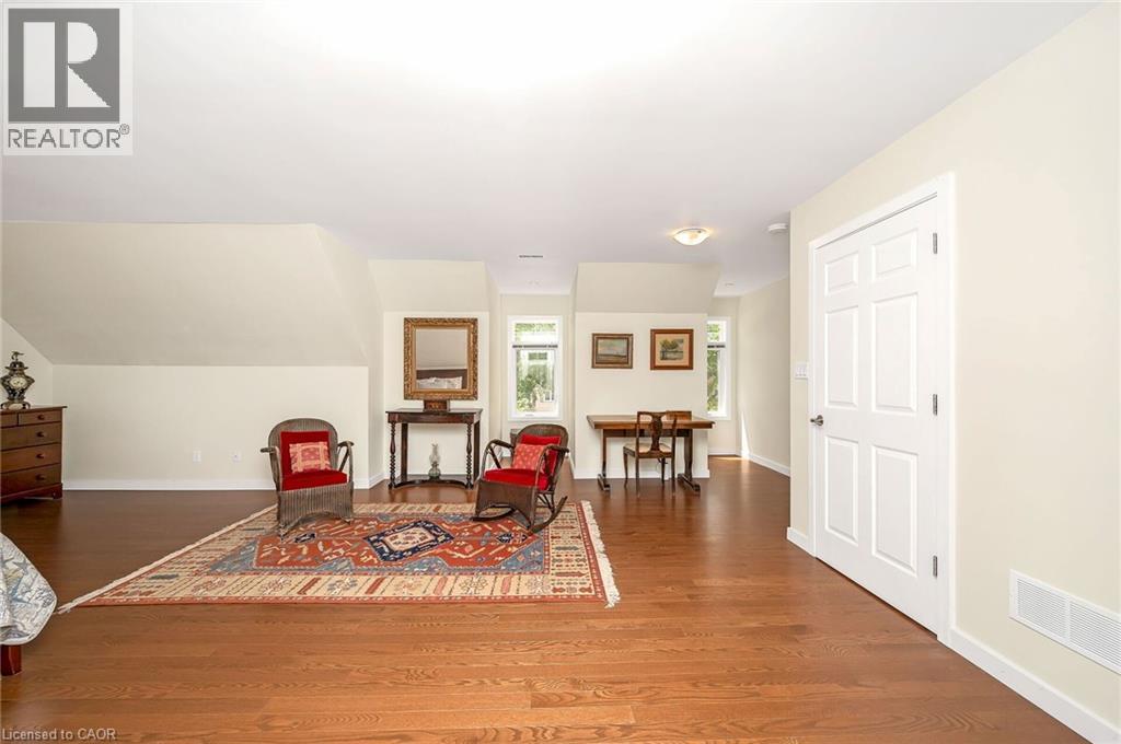 285 Surrey Drive Property Photo 34