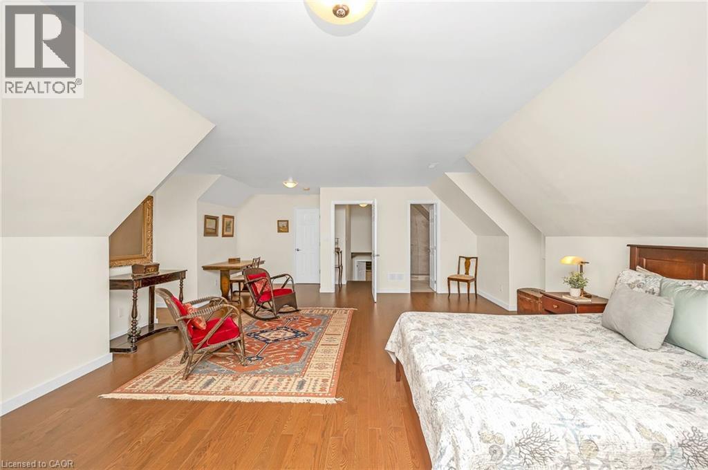285 Surrey Drive Property Photo 36