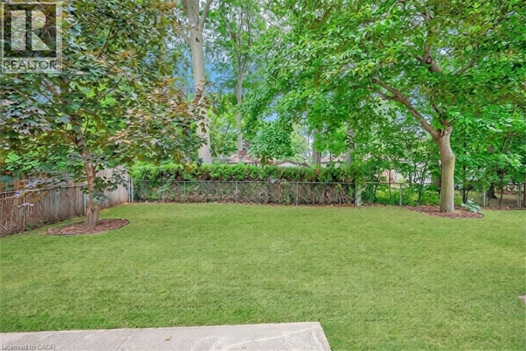 285 Surrey Drive Property Photo 43