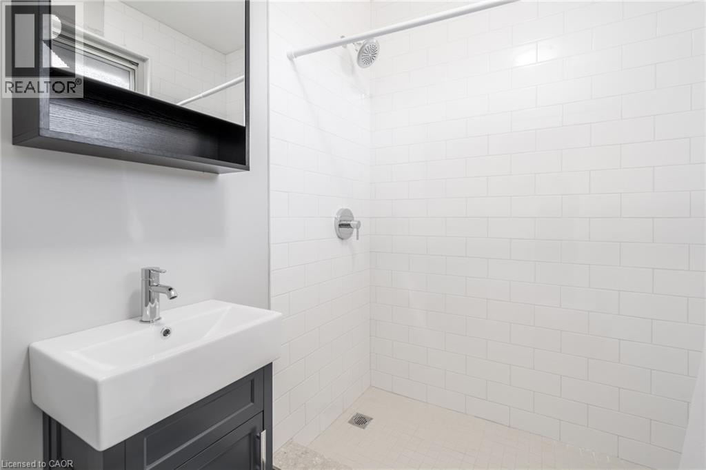81 Gibson Avenue Unit# 5 Property Photo 3