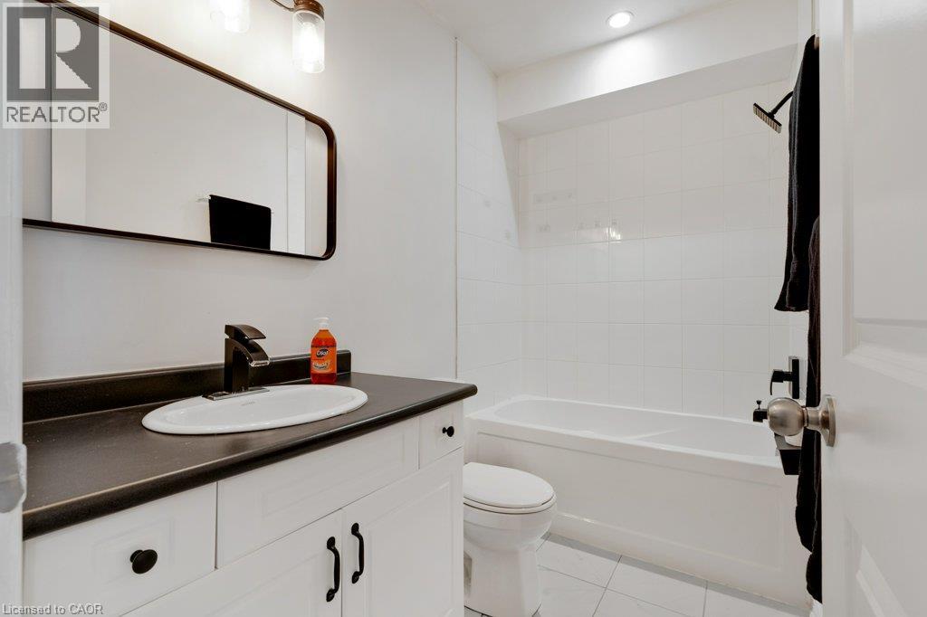 397 Westwood Drive Unit# B Property Photo 22