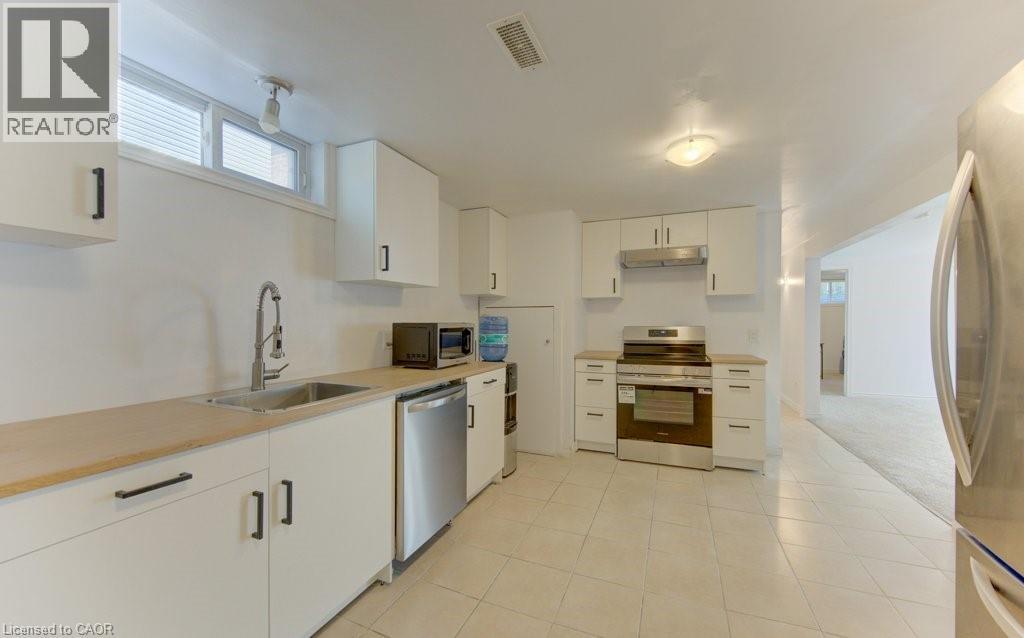 136 Dunsmere Drive Property Photo 14