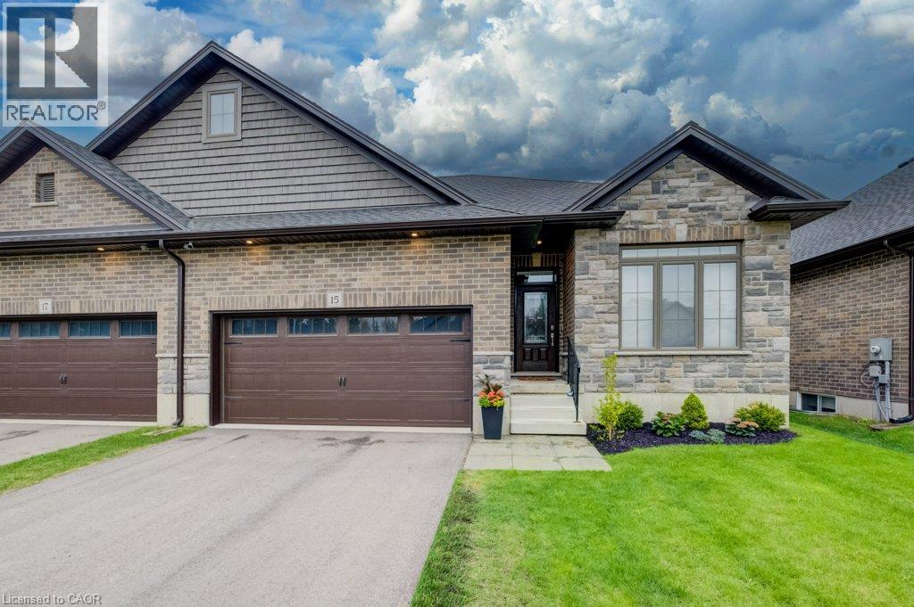 15 MATHESON Crescent