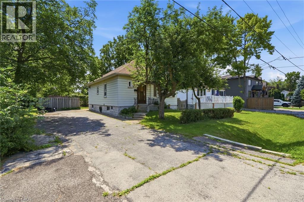 188 Troy Street Property Photo 3