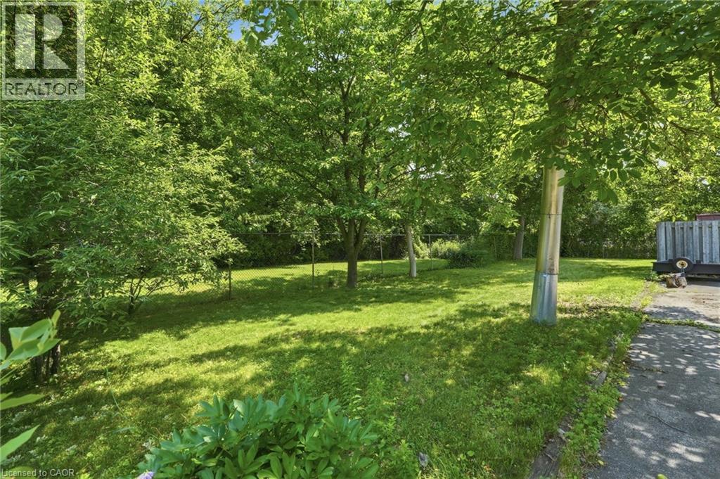 188 Troy Street Property Photo 4
