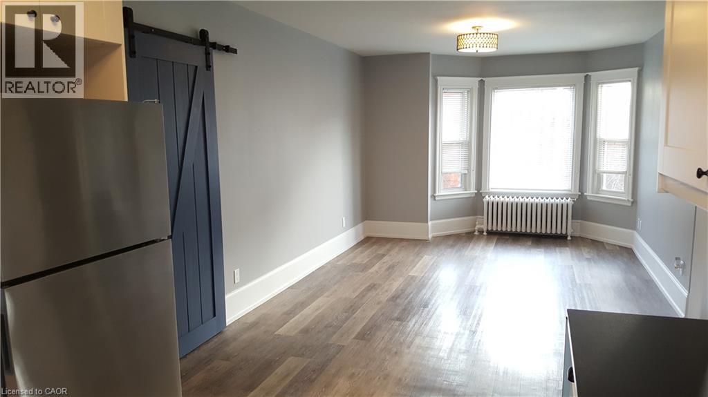 47 SHERMAN Avenue S Unit# 3 Property Photo 1