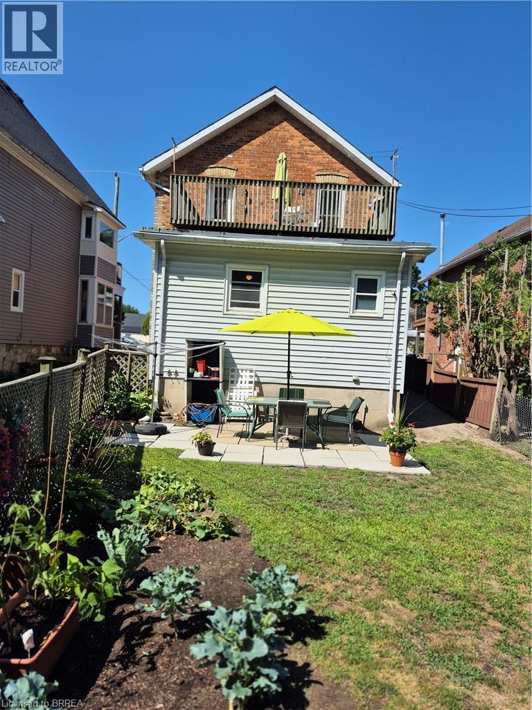 97 Colborne Street S Property Photo 6