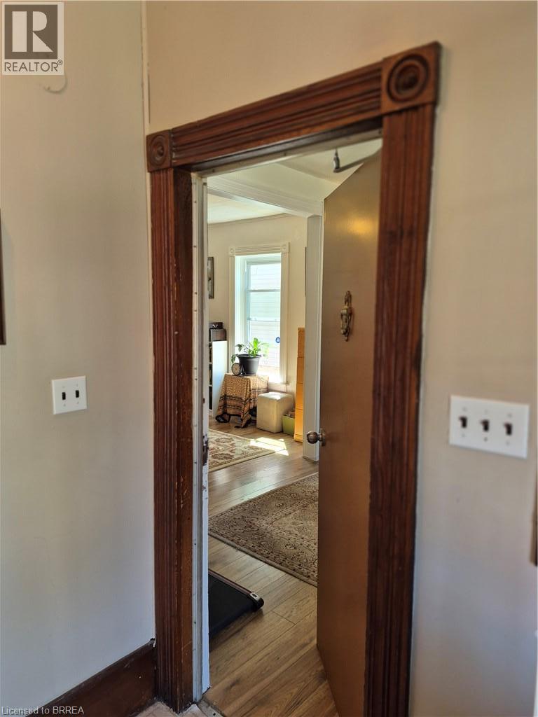 97 Colborne Street S Property Photo 10