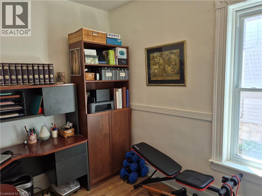 97 Colborne Street S Property Photo 19