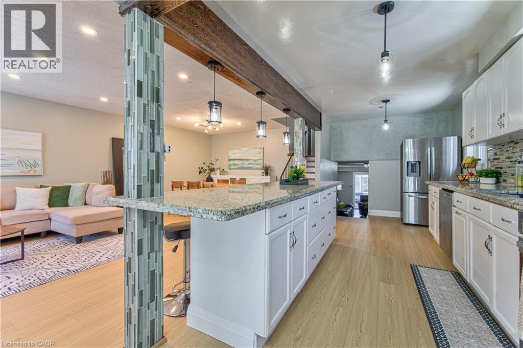 2560 Palisander Avenue Property Photo 4