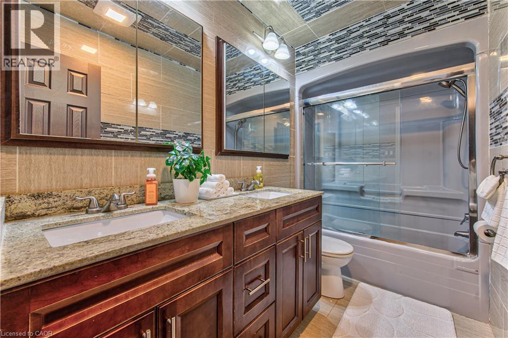 2560 Palisander Avenue Property Photo 13