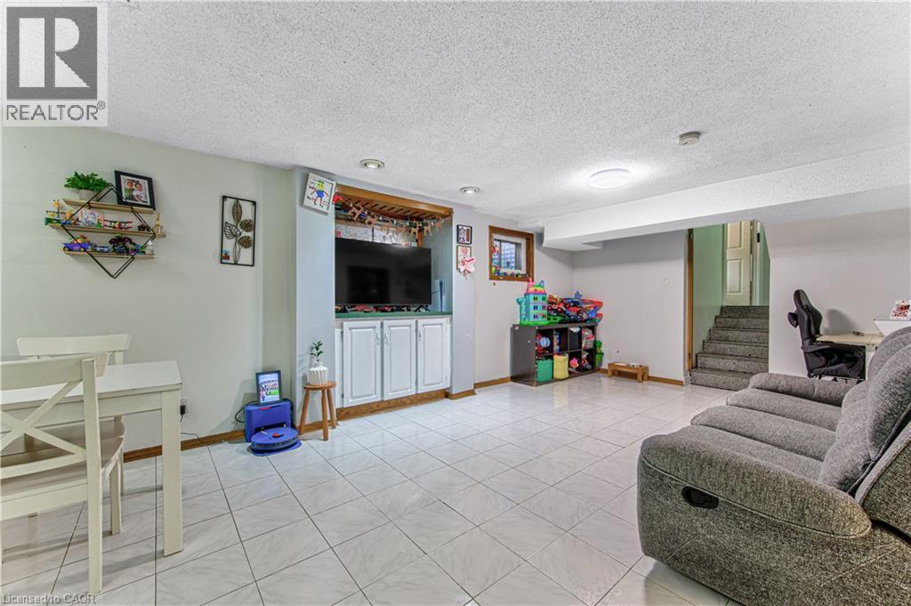 2560 Palisander Avenue Property Photo 29