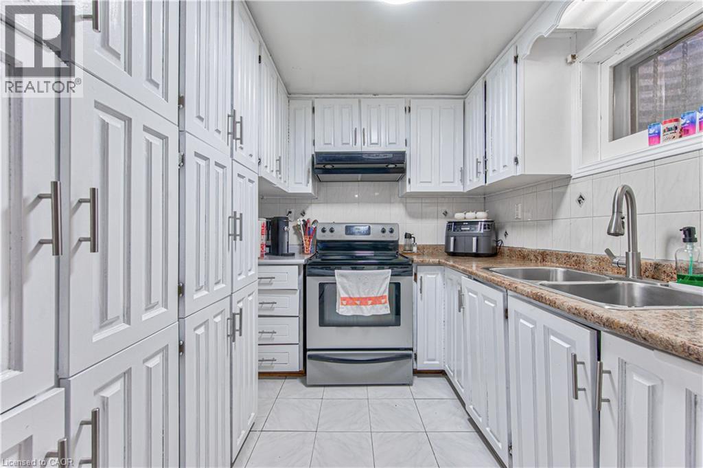 2560 Palisander Avenue Property Photo 31