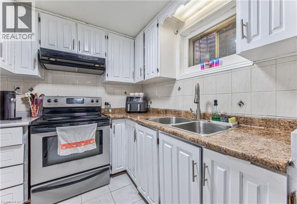 2560 Palisander Avenue Property Photo 32
