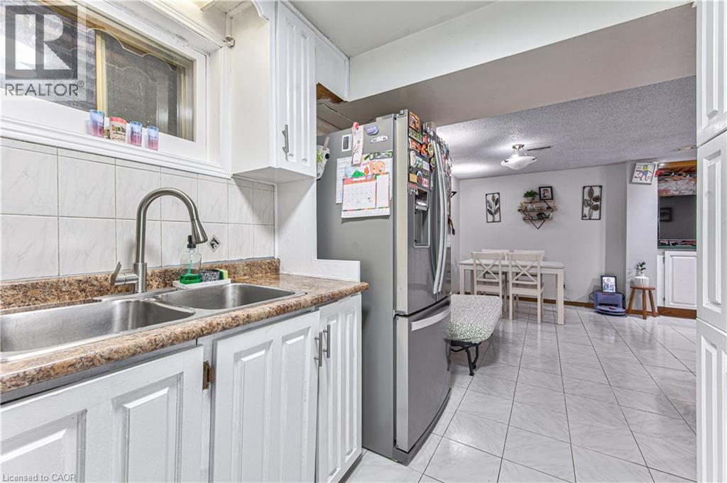 2560 Palisander Avenue Property Photo 33
