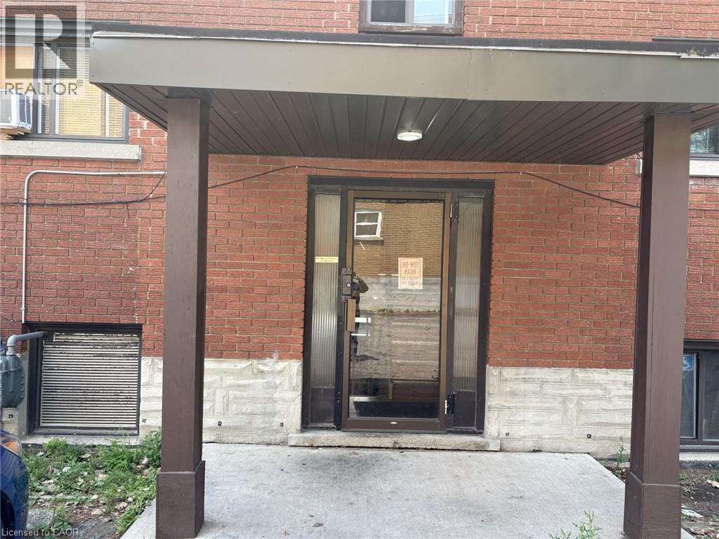 368 Weber Street W Property Photo 8