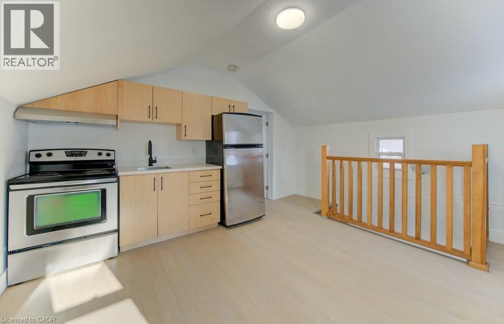 190 LANCASTER Street E Property Photo 1