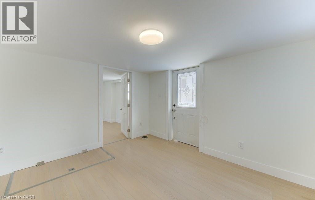 190 Lancaster Street E Property Photo 12
