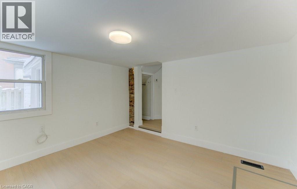 190 Lancaster Street E Property Photo 13