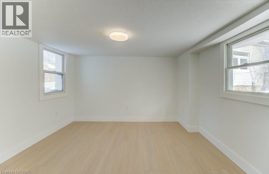190 Lancaster Street E Property Photo 14