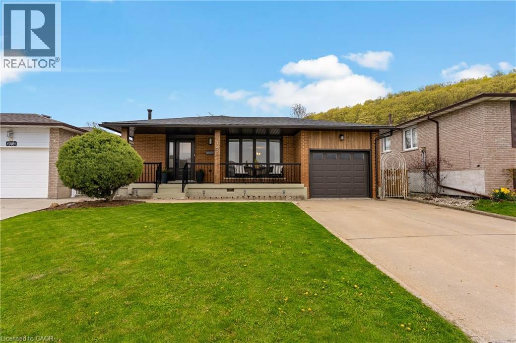 142 Marcella Crescent Property Photo 2