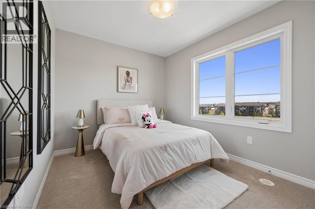 8 Oat Lane Property Photo 22