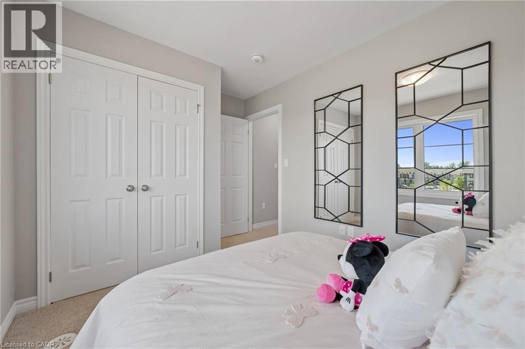 8 Oat Lane Property Photo 23