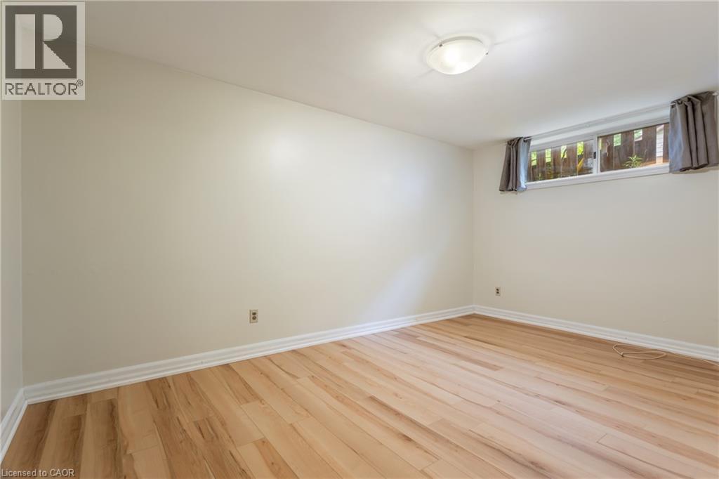 25 Saunby Street Property Photo 36