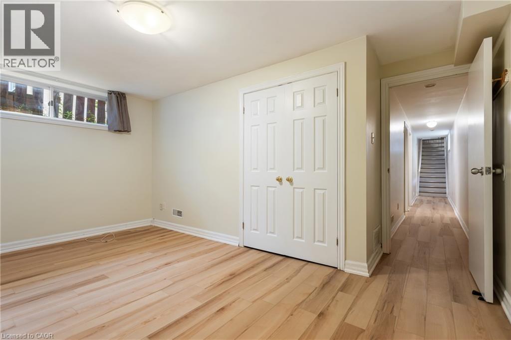 25 Saunby Street Property Photo 37