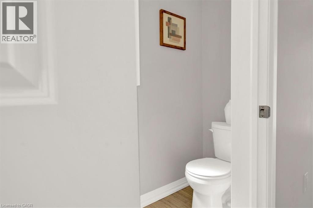 9338 White Oak Avenue Property Photo 6