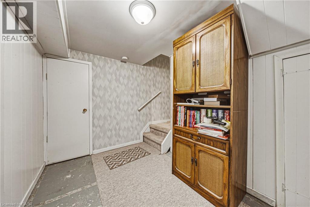 467 Woodview Road Unit# 5 Property Photo 24